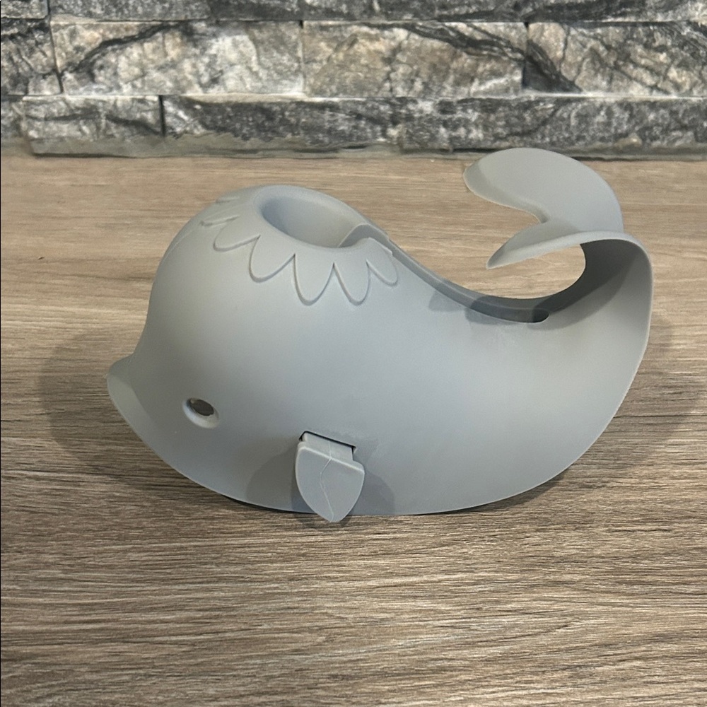 Gray Whale Bath Spout‎ Cover